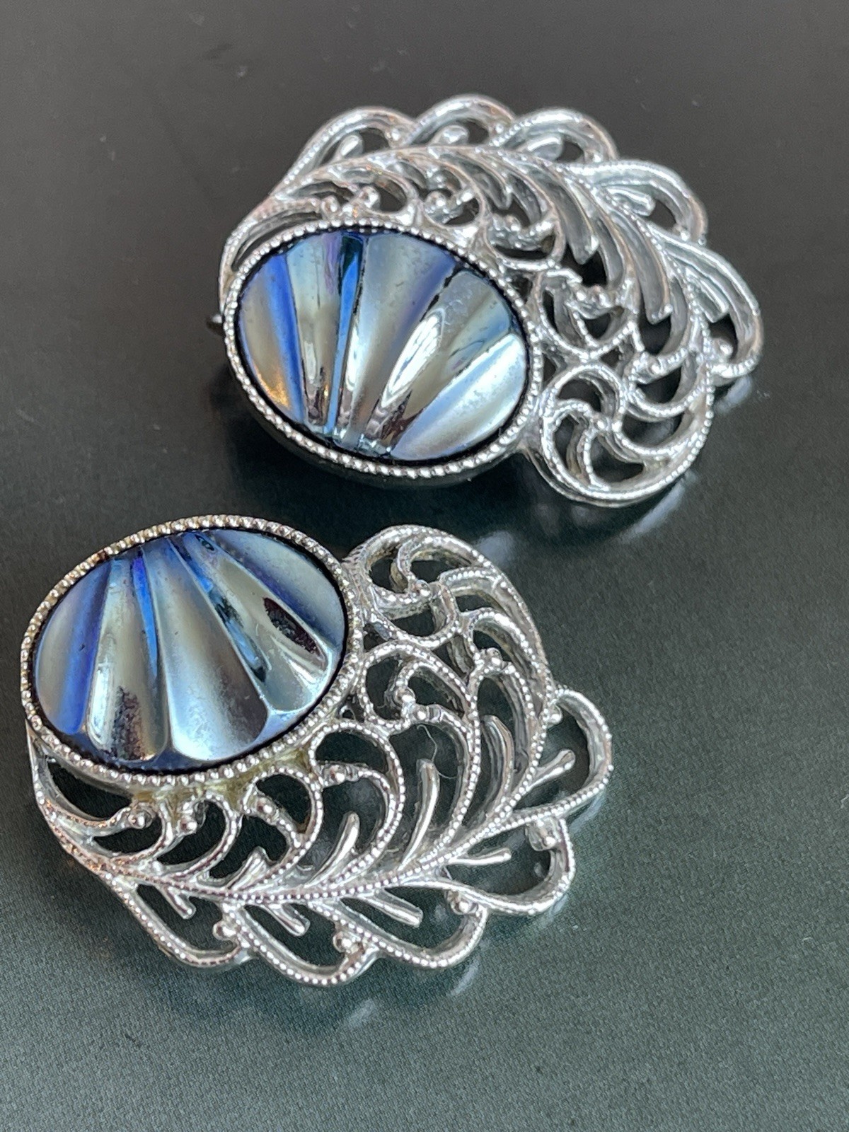 Vintage Sarah Coventry Royal Plumage Brooch &clip earrings Set 1960s Blue