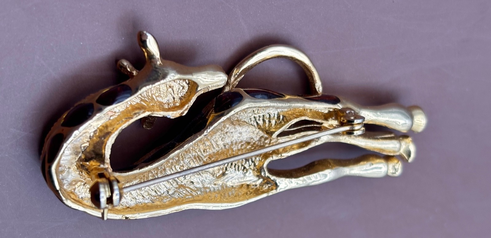 Whimsical Long neck Giraffe Fashion brooch~figural animal pin~ Excellent Cond.