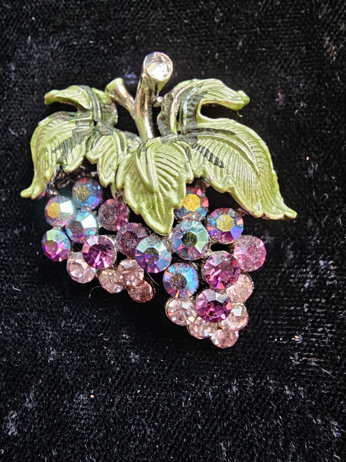 Vtg Brooch Grapes Vine Bunch Cluster Purple AB Rhinestone Enamel Silvertone