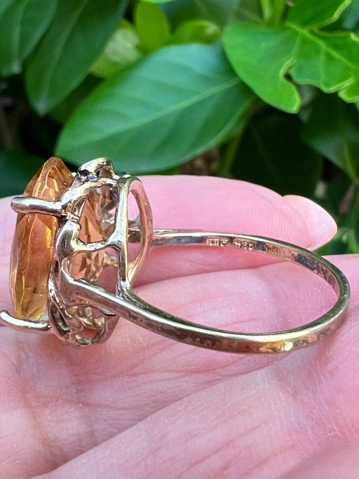 VINTAGE LARGE OVAL HONEY GOLDEN CITRINE STATEMENT RING GILDED 925 STERLING SLVER