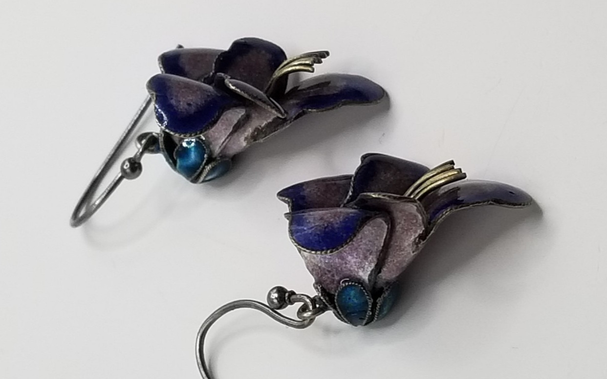 Vtg 925 Sterling Silver Purple & Blue Enameled 3D Pansy Flower Dangle Earrings