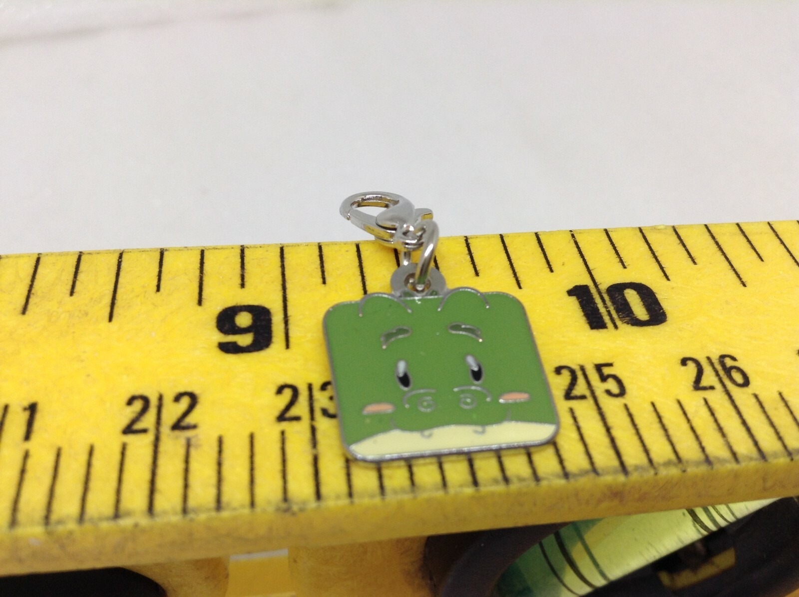 SeaWorld Stackseas Charm Alligator Collectible, Souvenir bracelet sea world pin