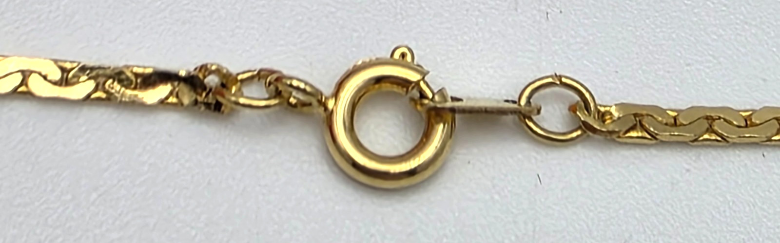 Vintage Gold Tone Herringbone Chain Necklace 23.5 in Classic Minimalist 1.6mm
