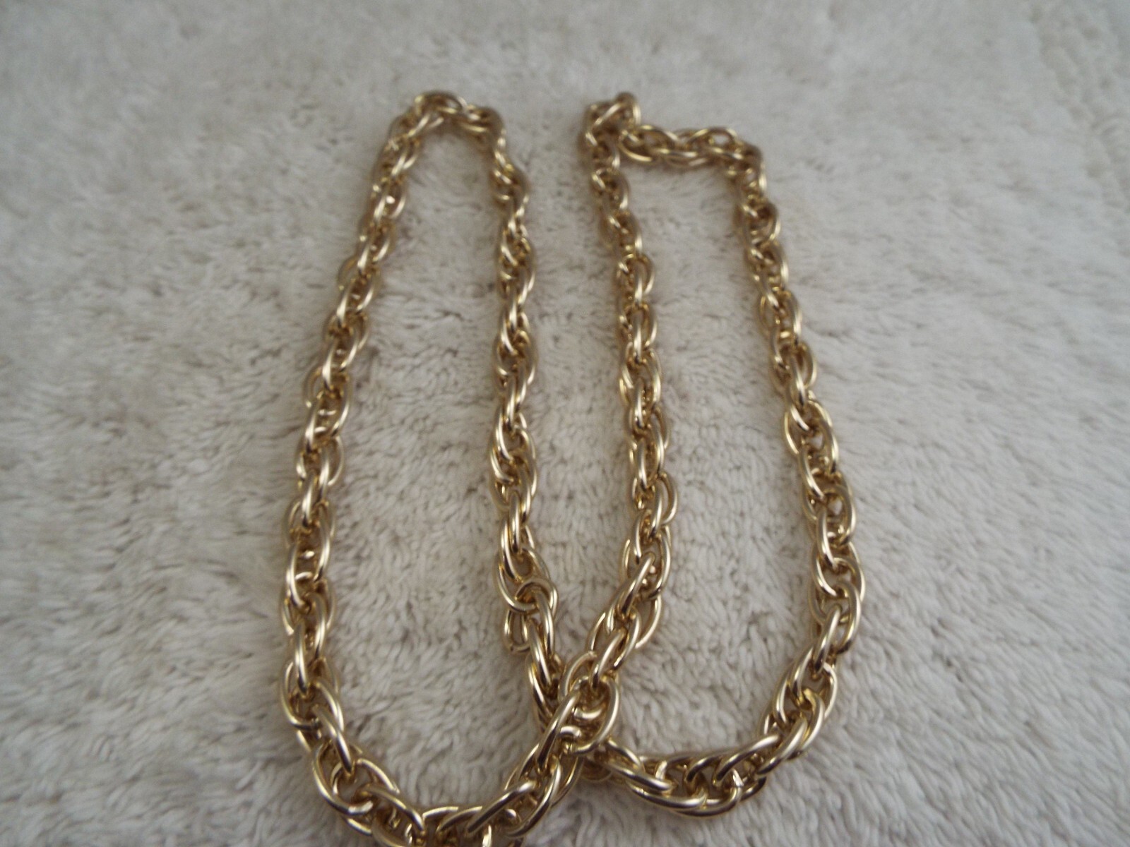 Goldtone Lightweight Aluminum Chain Necklace (C24)