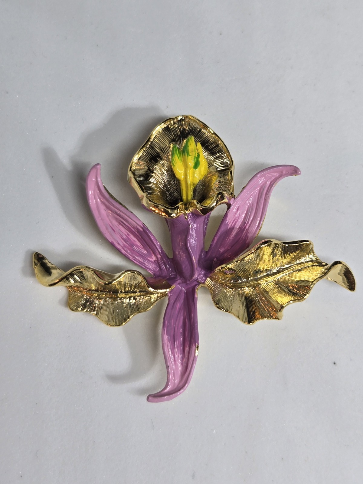 Vtg Gerry’s Gold Tone Purple Enamel Orchid Brooch