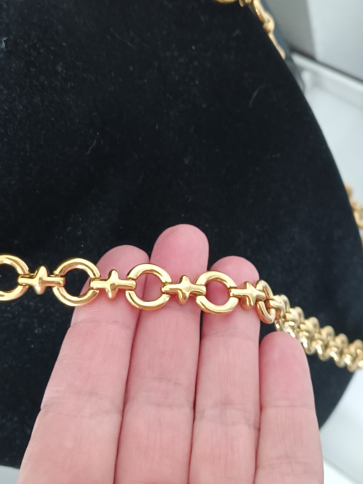 Vintage Monet Gold-Tone Horsebit Long Link Costume Jewelry Necklace