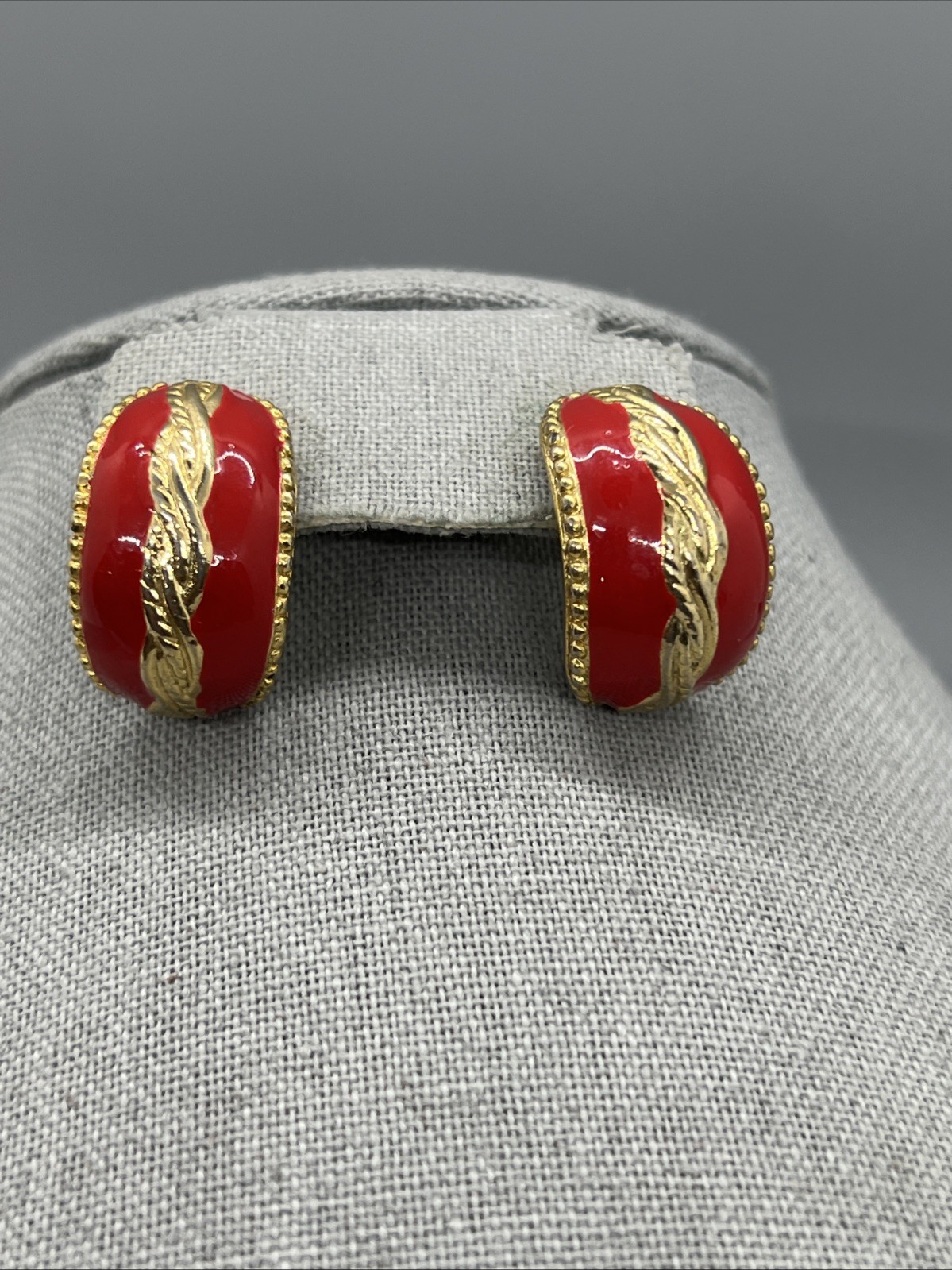 Vintage Red Enamel Gold Tone Post Earrings Statement Wavy Twist Design Bold 80s