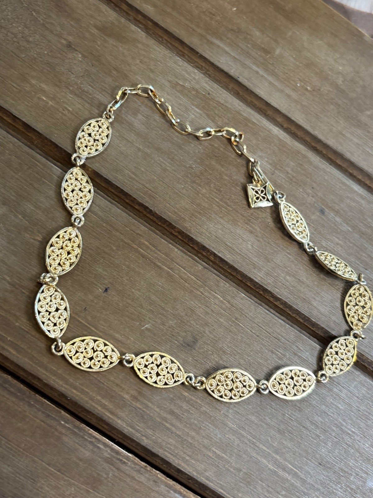 Vintage Gold-Tone Oval Link Necklace With Filigree Design & Hook Clasp