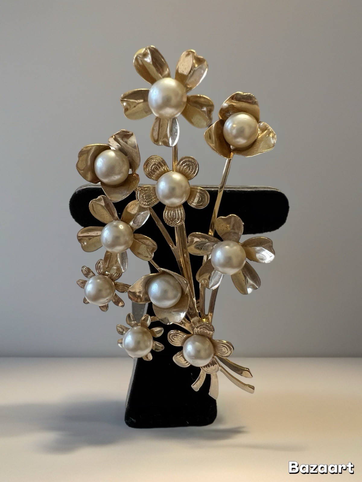 Vtg Statement Gold Tone Faux-Pearl Center Flowers Floral Bouquet Brooch Pin