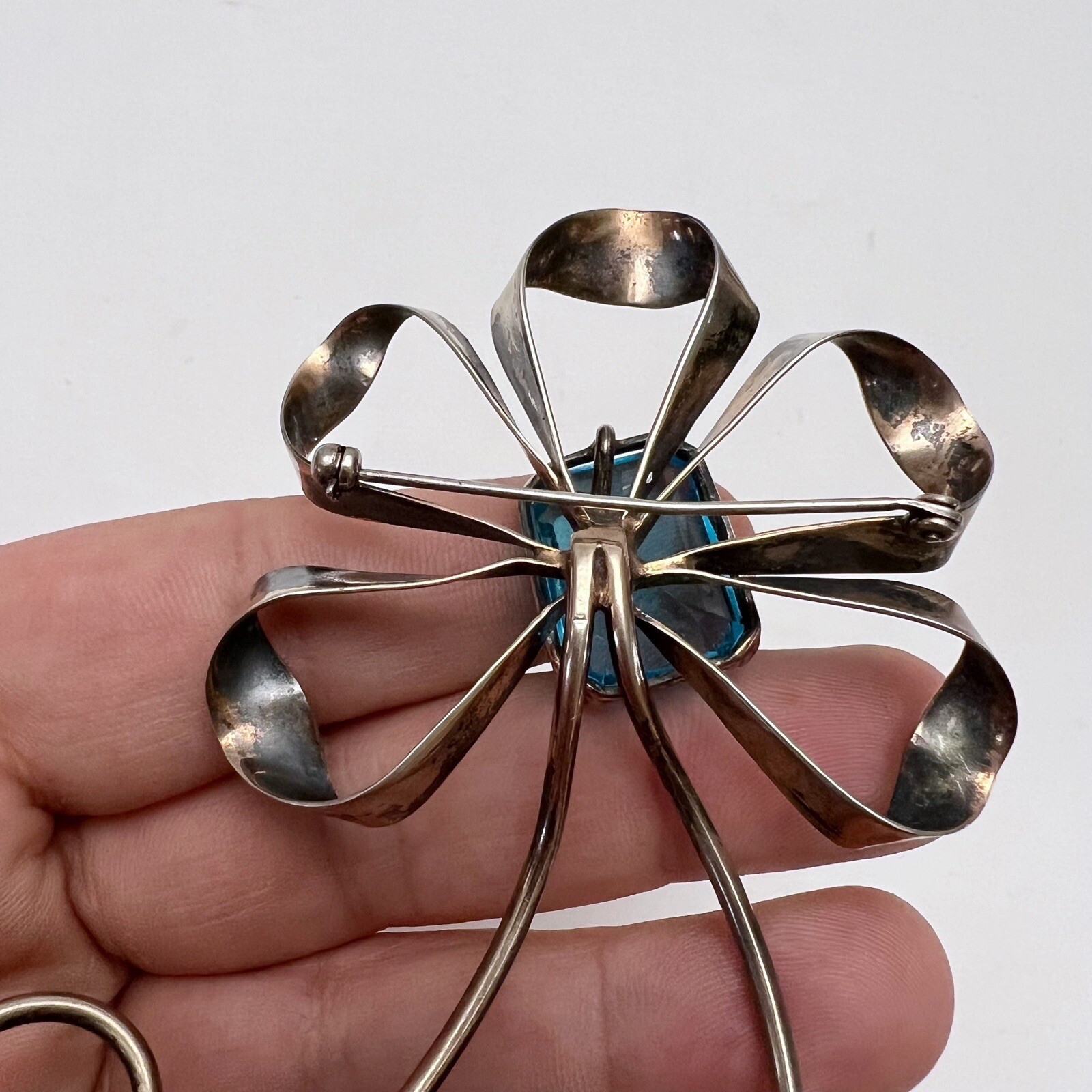 Vintage Sterling Silver Aqua Glass Large Scroll Swirl Ribbon Brooch Pin