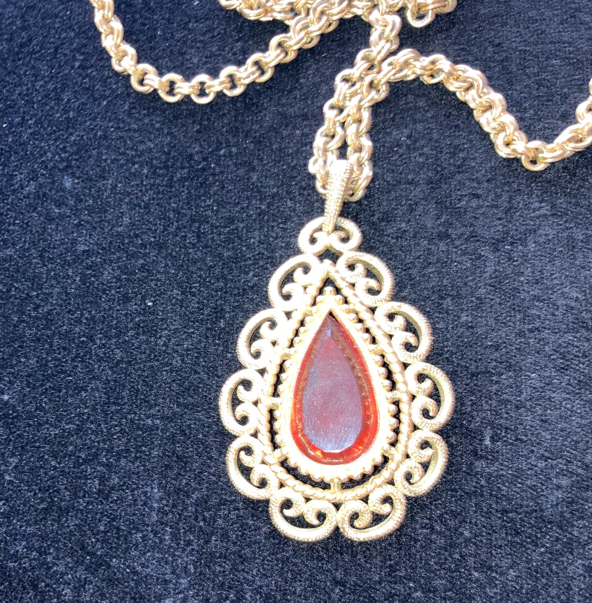 Vintage Granada AVON Teardrop Necklace-Lg Red/Orange Stone-Gold Tone Dubl Chain