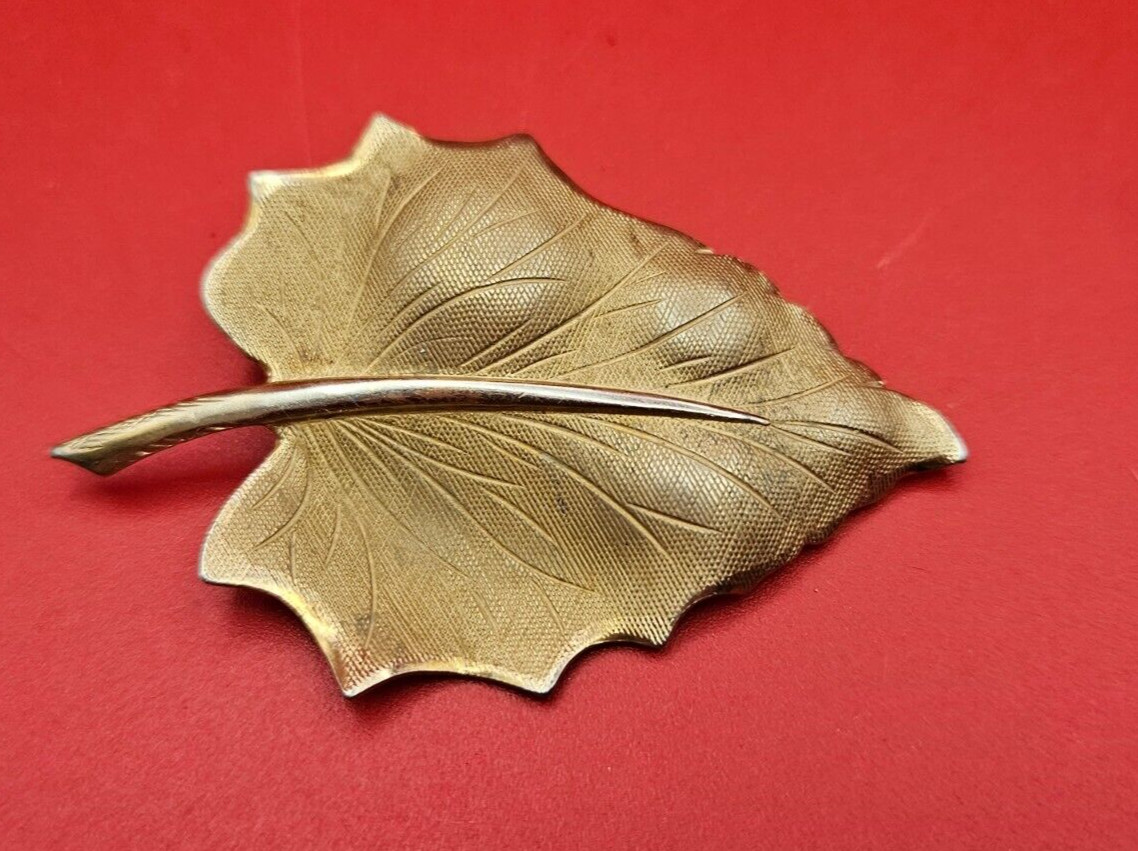 Vintage Signed DANECRAFT 12K Gold Filled Textured Nature LEAF Pin Brooch