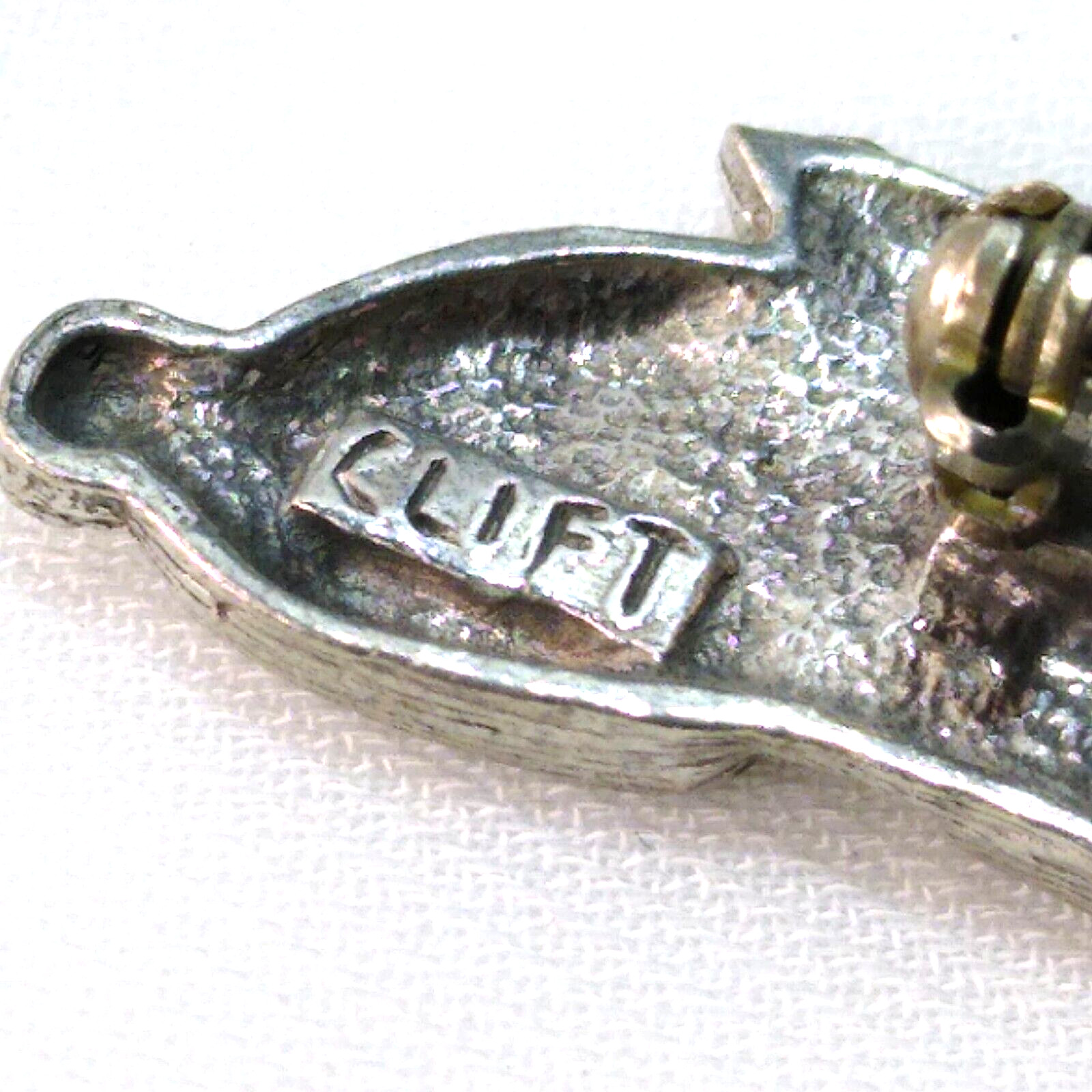 CLIFT Double Heart Rabbits w/Carrot Charm VTG Pewter Metal Pin 2″ Designer!