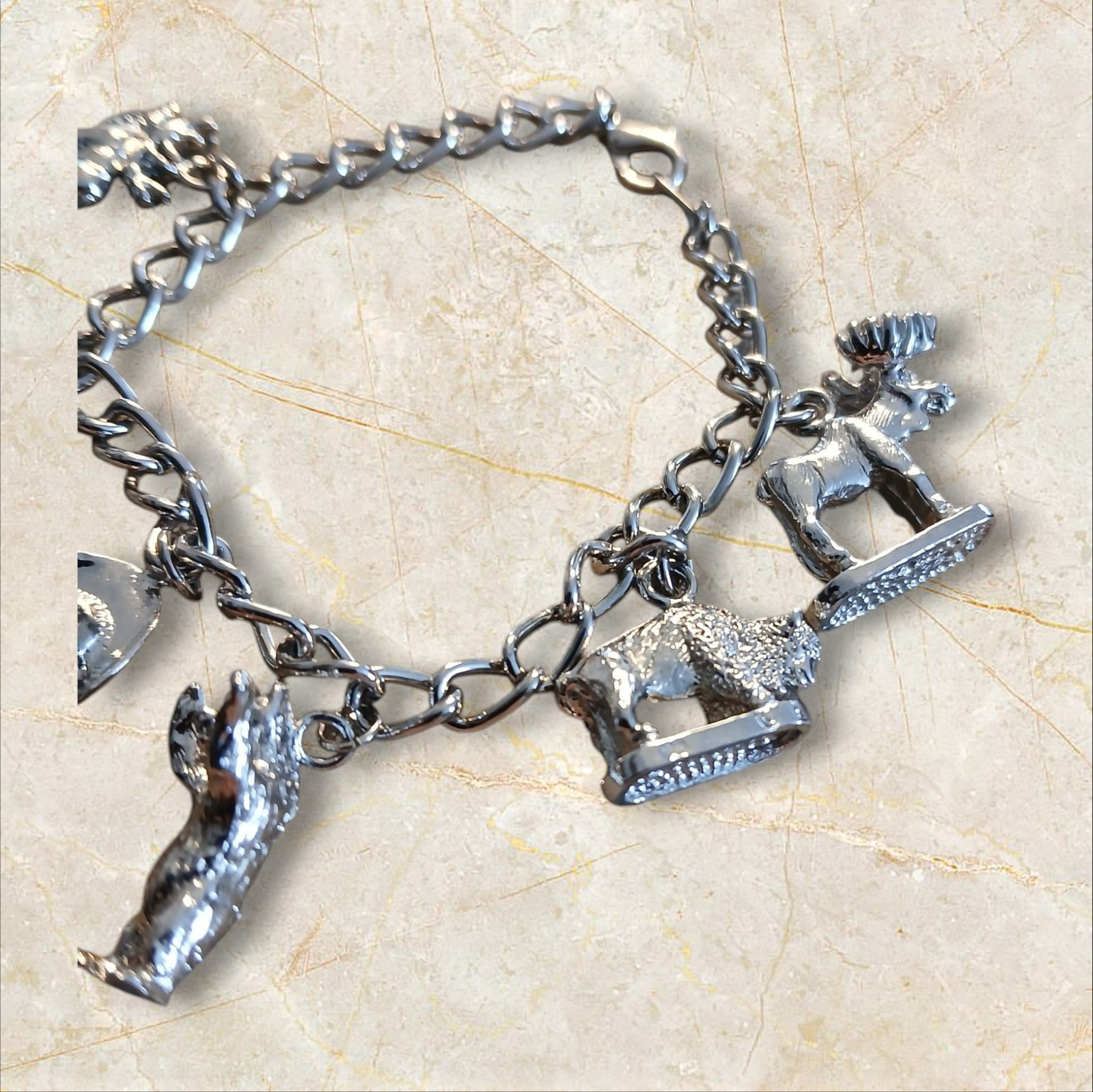 Charm Bracelet Silvertone Western Bronco Rider Moose Bison Cowboy Hat Bear