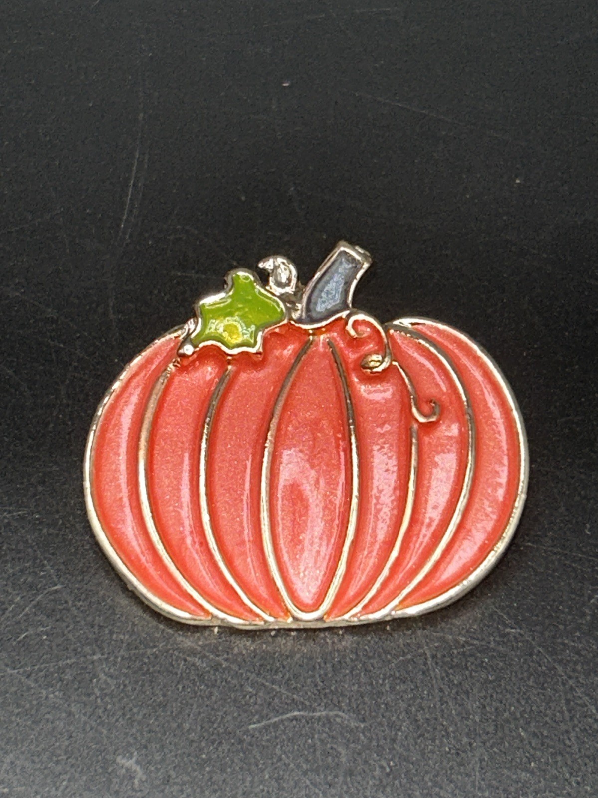 Modern Costume Jewelry Pumpkin Pin Brooch Gold Tone 1 1/2”