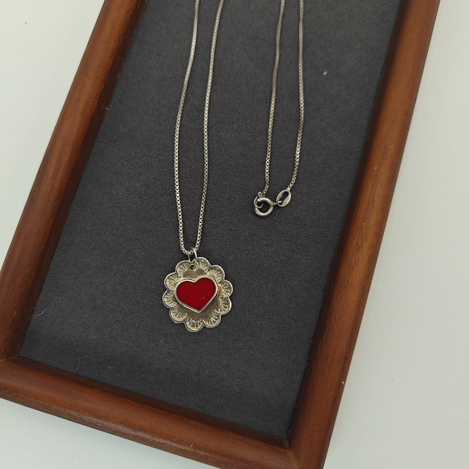 Vtg Southwestern Ornate Heart Pendant Necklace 18″ 6.24g Red Enamel Stone…