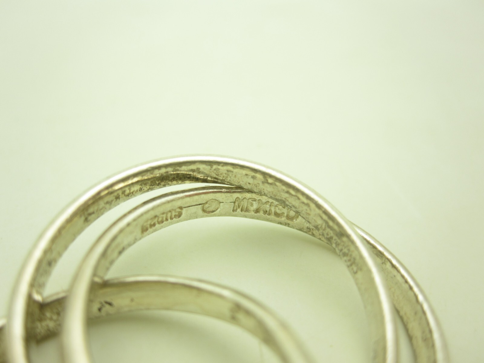 SU Mexico Sterling Silver Interlocking Smooth Rings Size 8