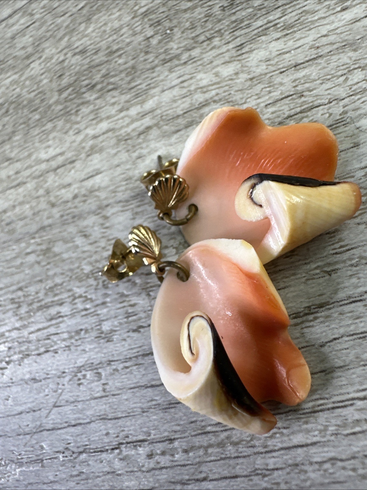 Vintage Genuine Conch Shell Pin Brooch & Stud Earrings Set Pinks Brown White