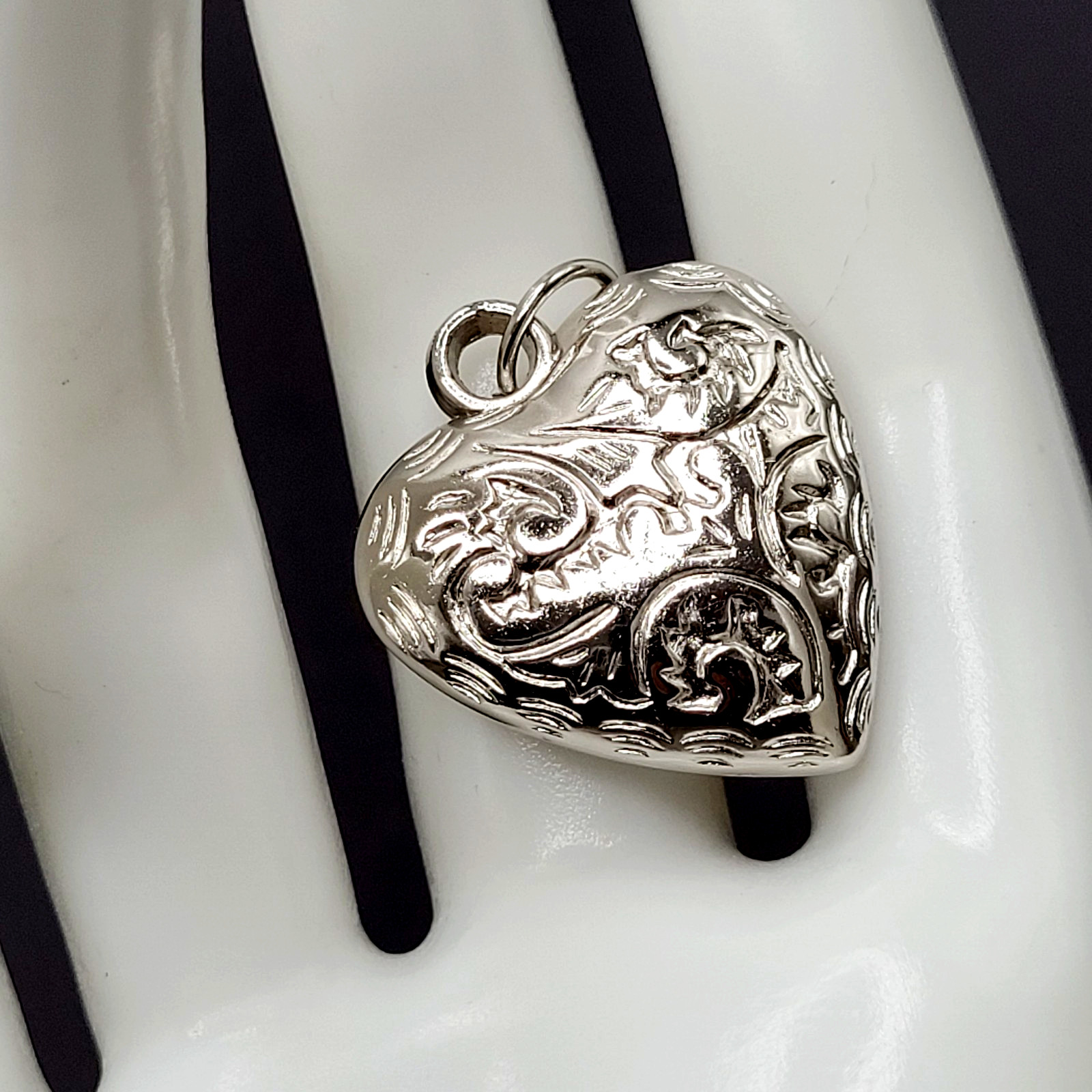 Puffed Puffy Puff Heart Silver Tone Acrylic Engraved Pattern Vintage Pendant