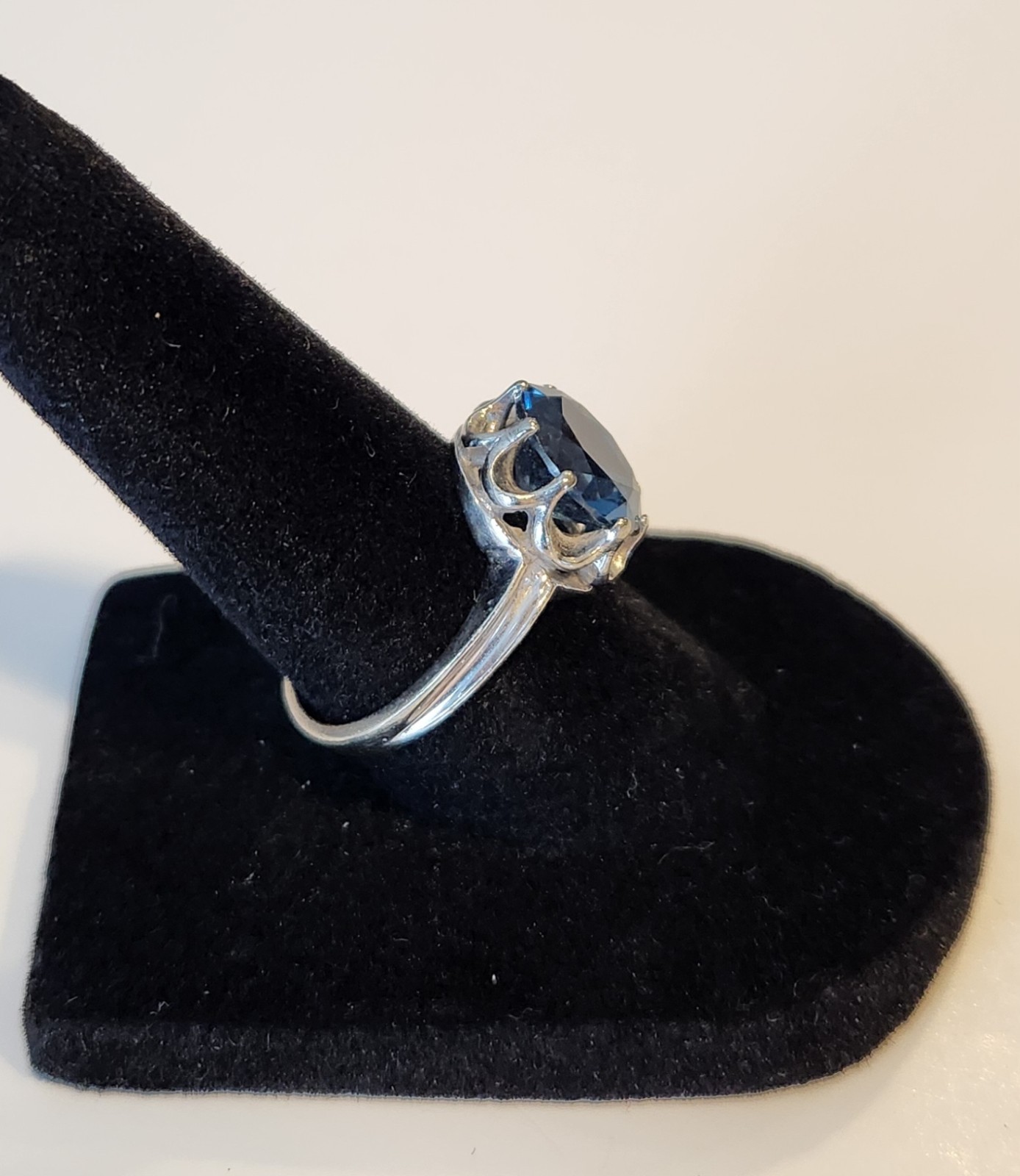 Vtg 10K White Multi Prong set 10 mm London Blue Topaz Ring Size ~6