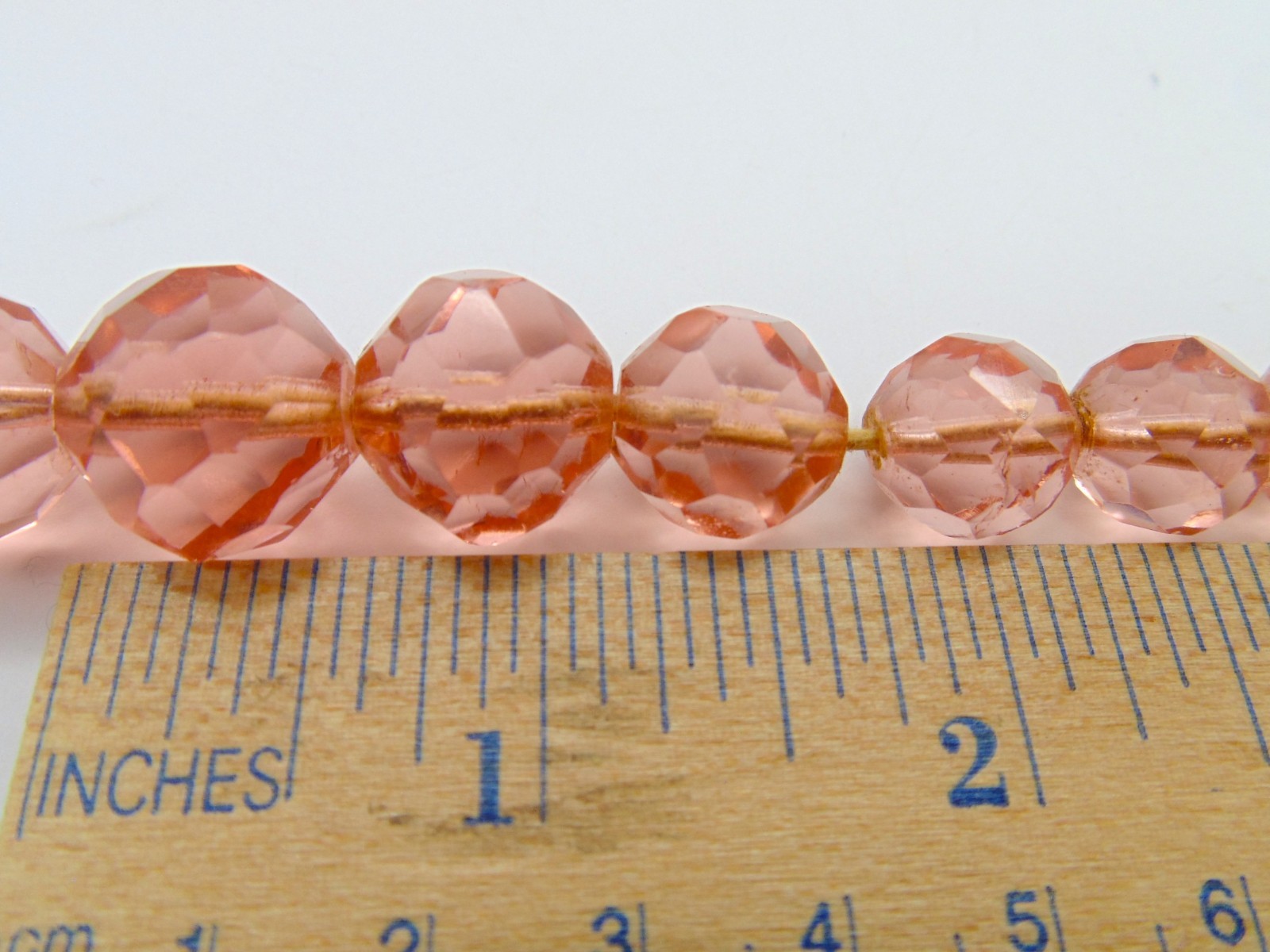 Older VTG PEACH PINK Crystal Glass NECKLACE ~ Graduated Size Faceted Beads 28″