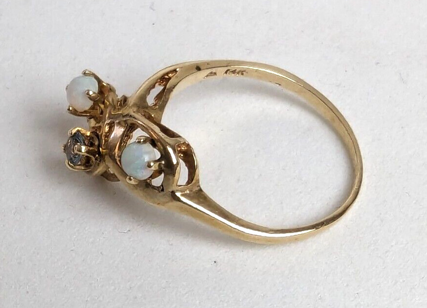 14k Yellow Gold Natural Australian Opals and Aquamarine Ring Size 5.5