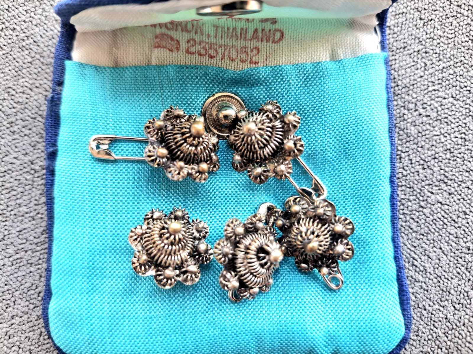 Vtg Thai Cannetille Intricate Filigree Flower Sterling Silver Button Set + Pouch