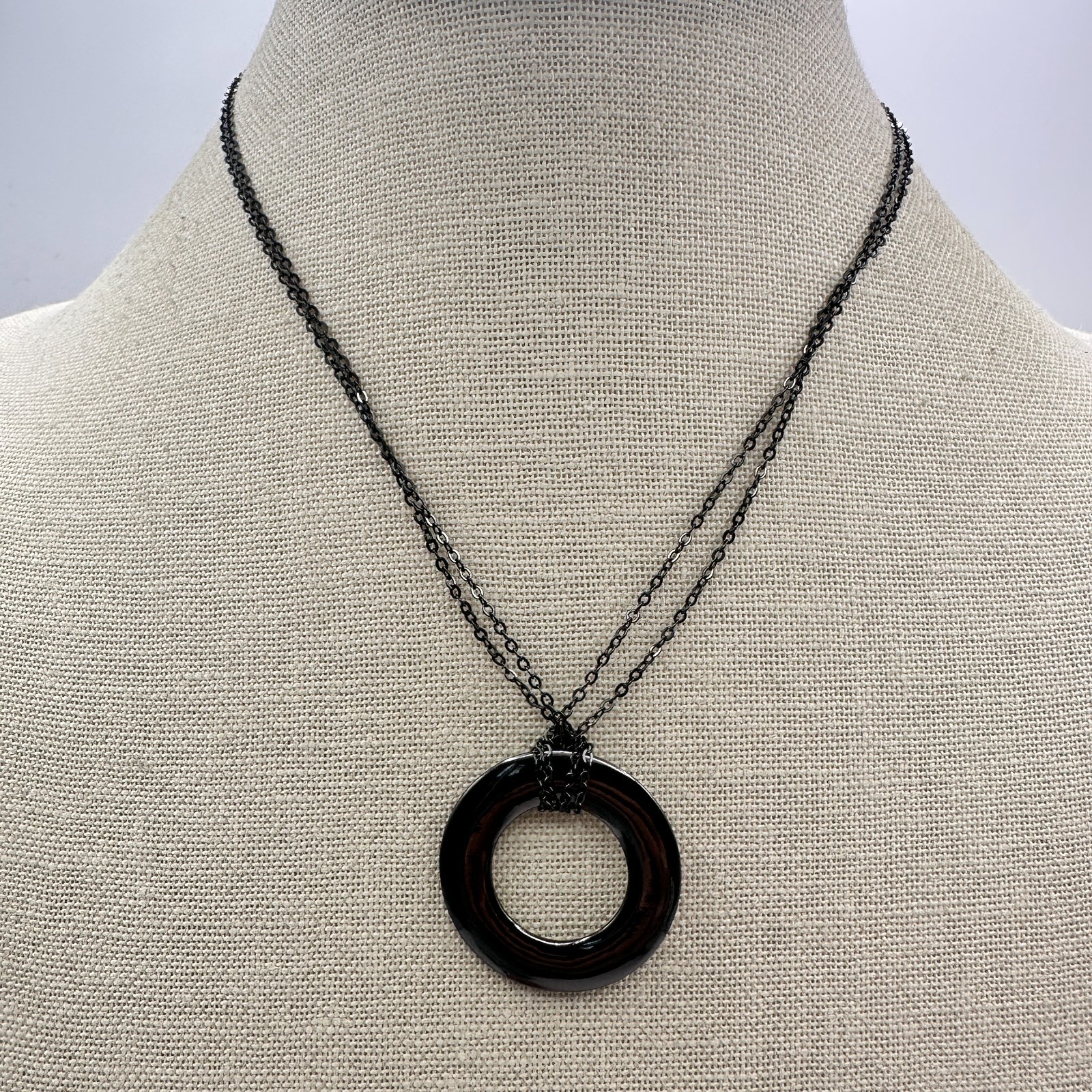 Vintage 90s Black Layered Chain Circle Ring Pendant Statement Necklace Jewelry