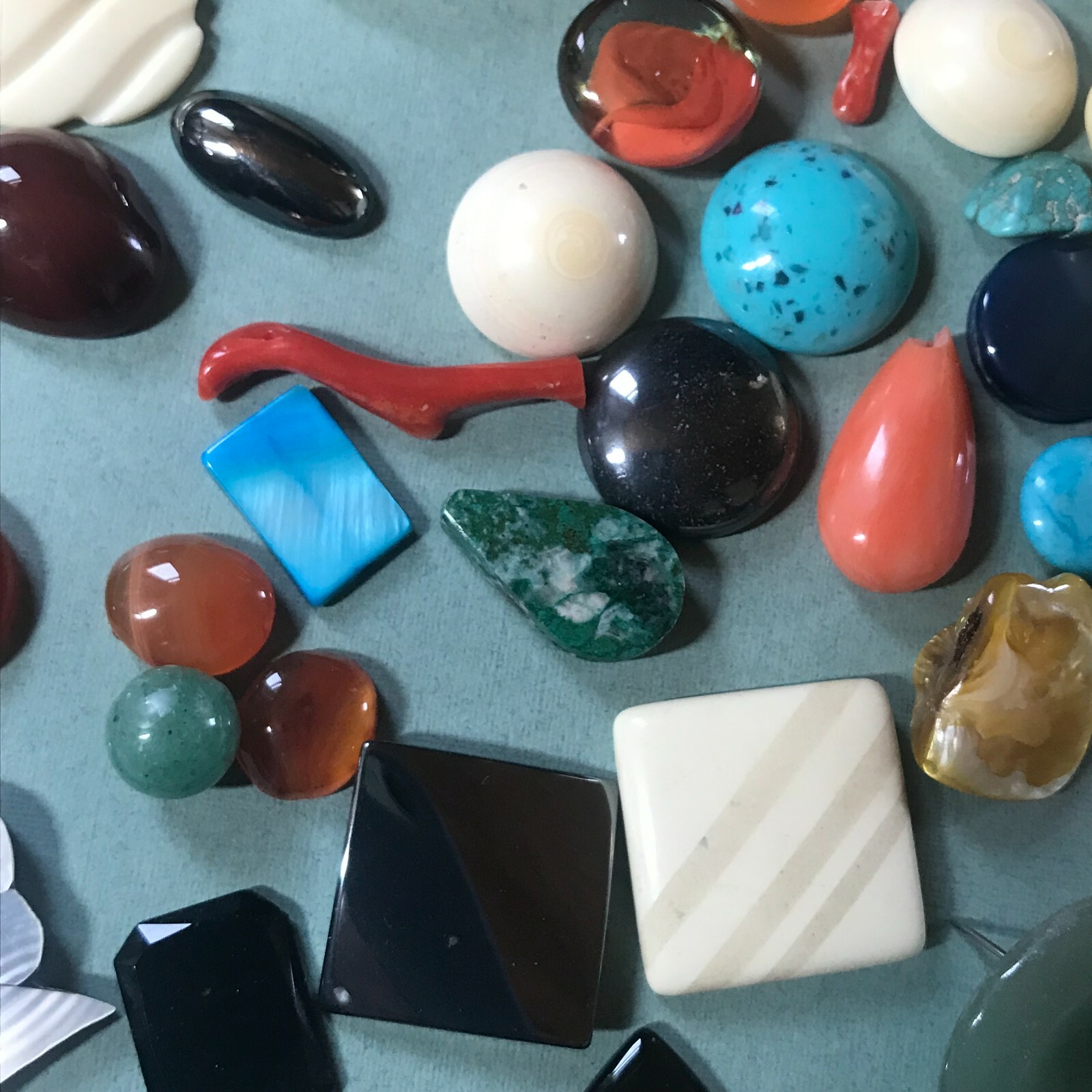Mixed Lot of Vintage to Now Plastic Stone Carved & Note Cabs for Use in Jewelry