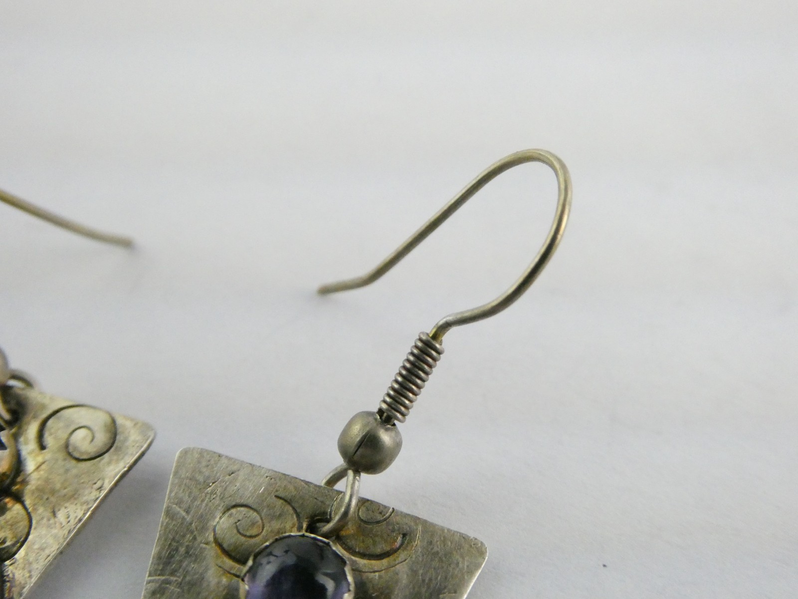 Vintage Sterling Silver Artisan Mixed Metals Iolite Hook Earrings 4.3g 1.25 Inch