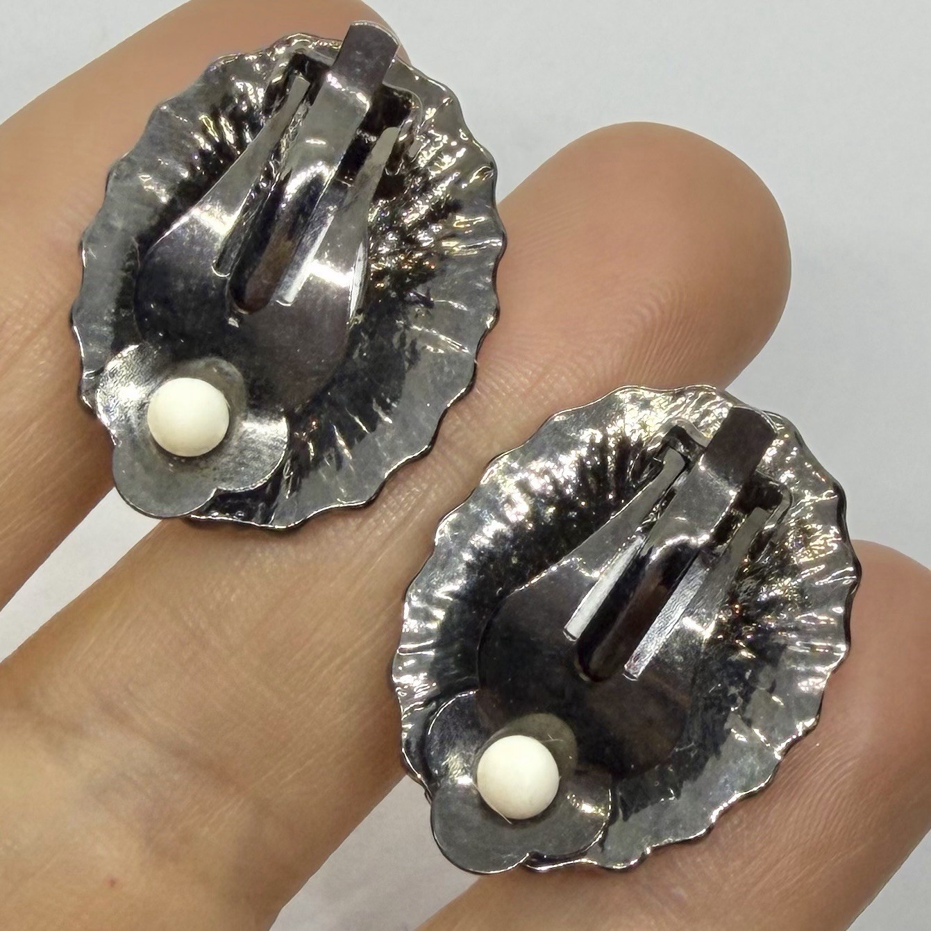 Vtg Raspberry Pink Druzy Rhinestone Gunmetal Statement Earrings Oval Huggie Clip