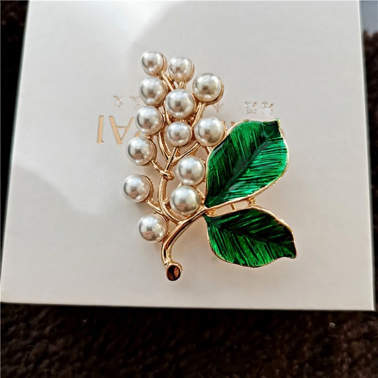 Enamel Faux Pearl Flower Pin Brooch Vintage Style Green Leaves Plant Brooch