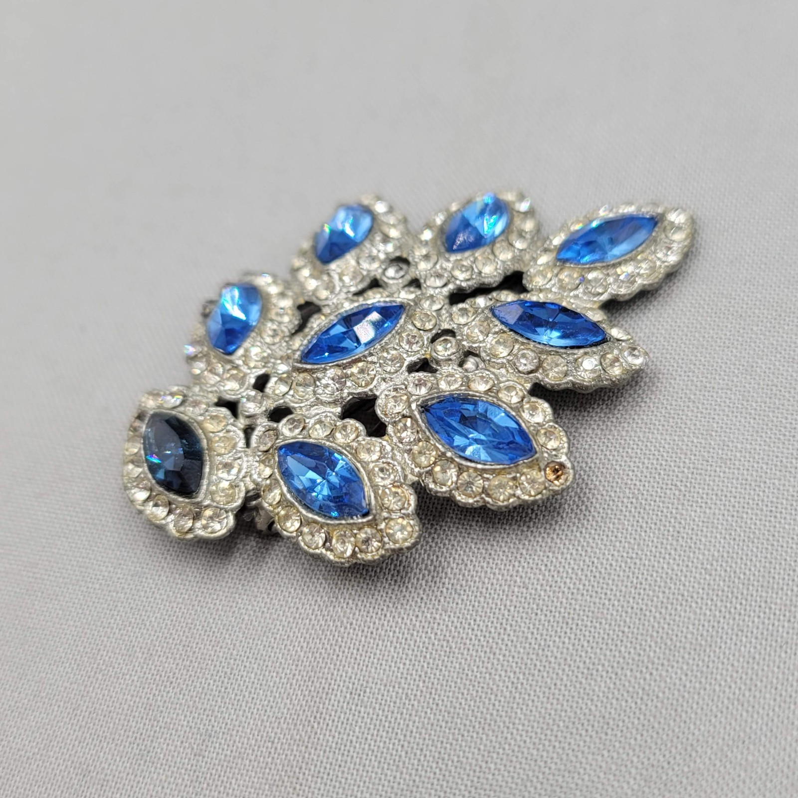 Vintage Blue Rhinestone Dress Clip Silver tone 2.25″