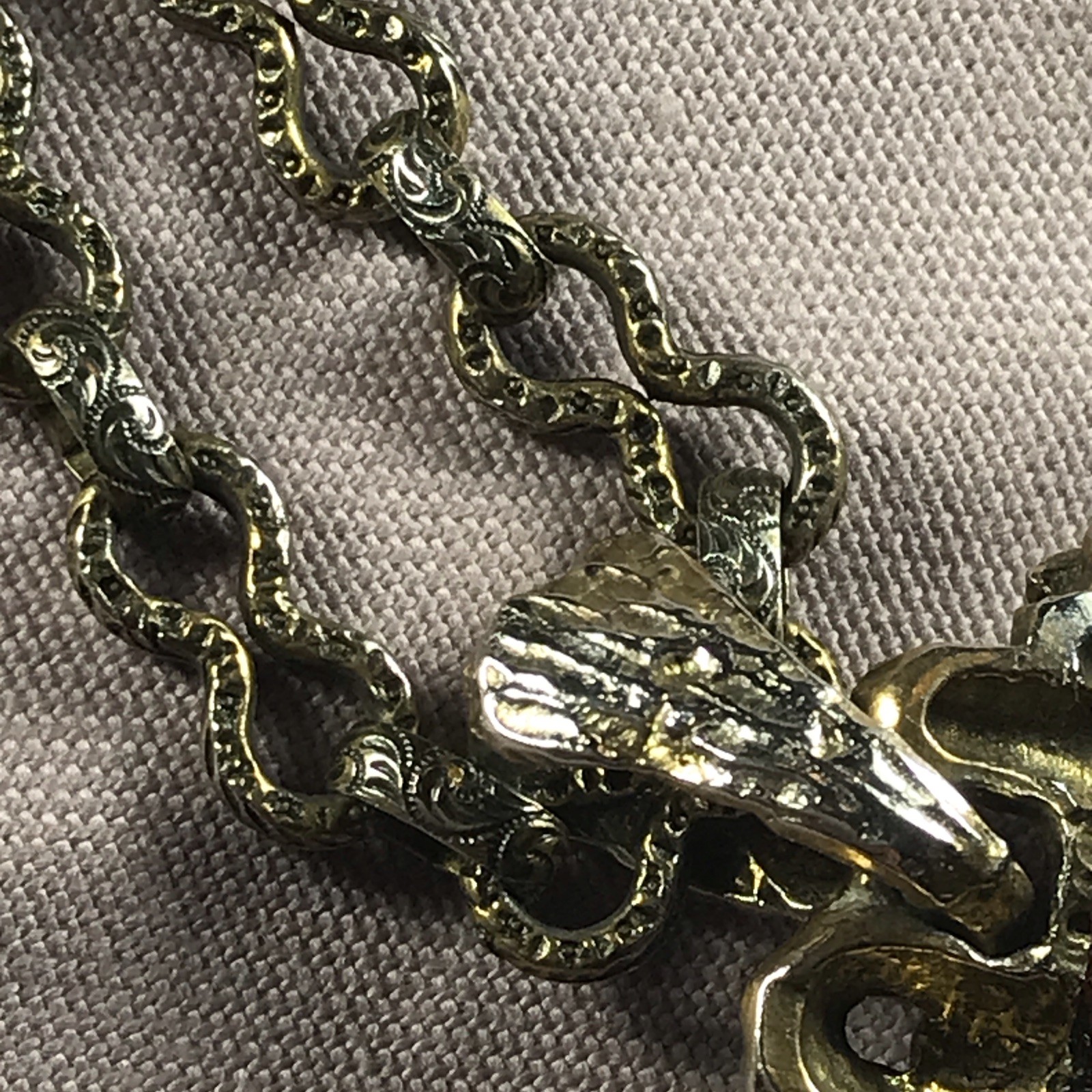 VTG. Art Deco ZENTALL Amber Glass Pendant Necklace Ornate Gold Tone Chain