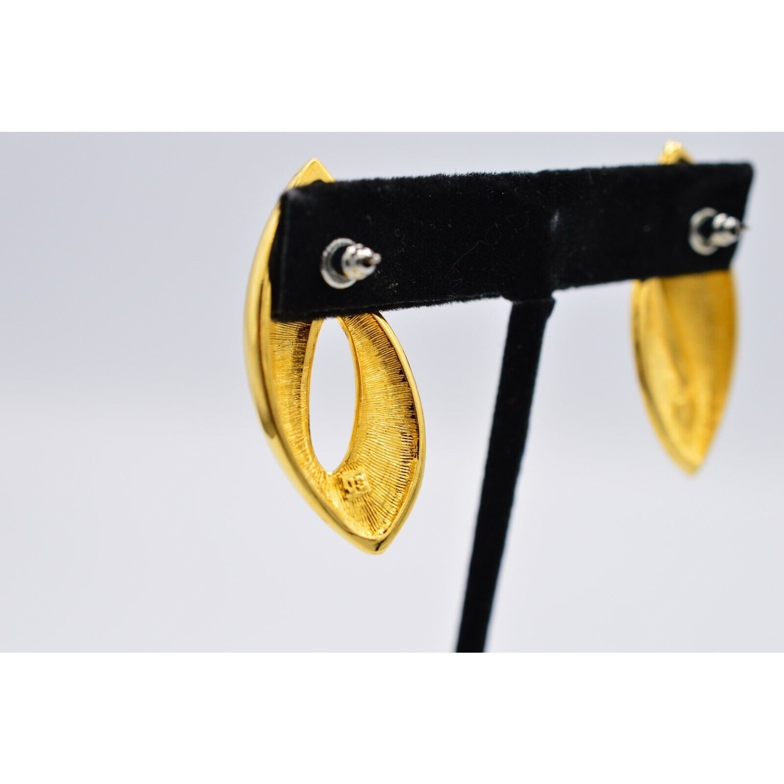 JC Vintage Earrings Shiny Gold Drop Dangle Textured Chunky 1980s Signed BinX