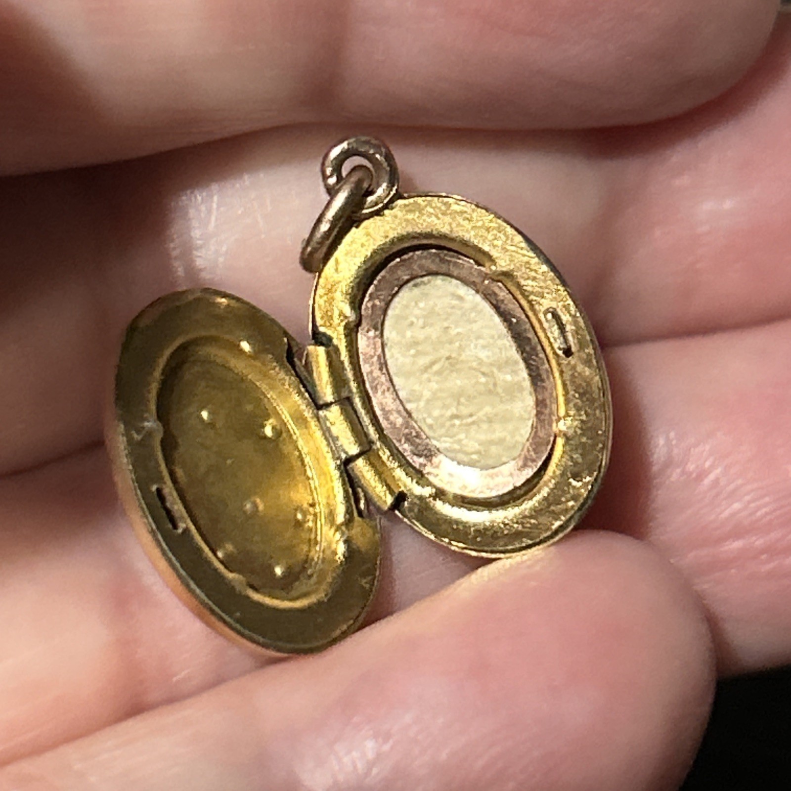 Antique 2g Victorian Rose Gold Filled Oval Locket Fluer de Lis Paste Stones Tiny