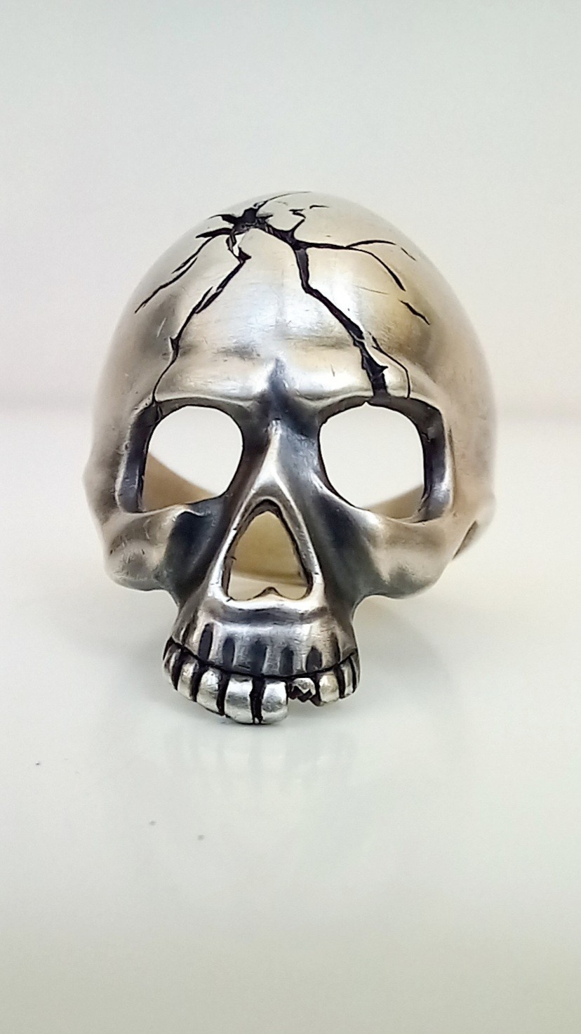 №98 Custom Handcrafted SILVER Ring Biker Scull Ring Size 9 ( 7.98 gr)