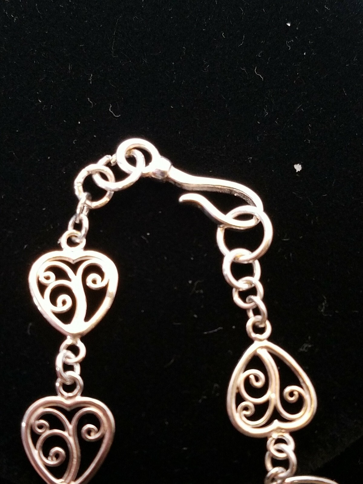 Vintage Silver Heart Filigree Bracelet 8″ approx 1 cm wide