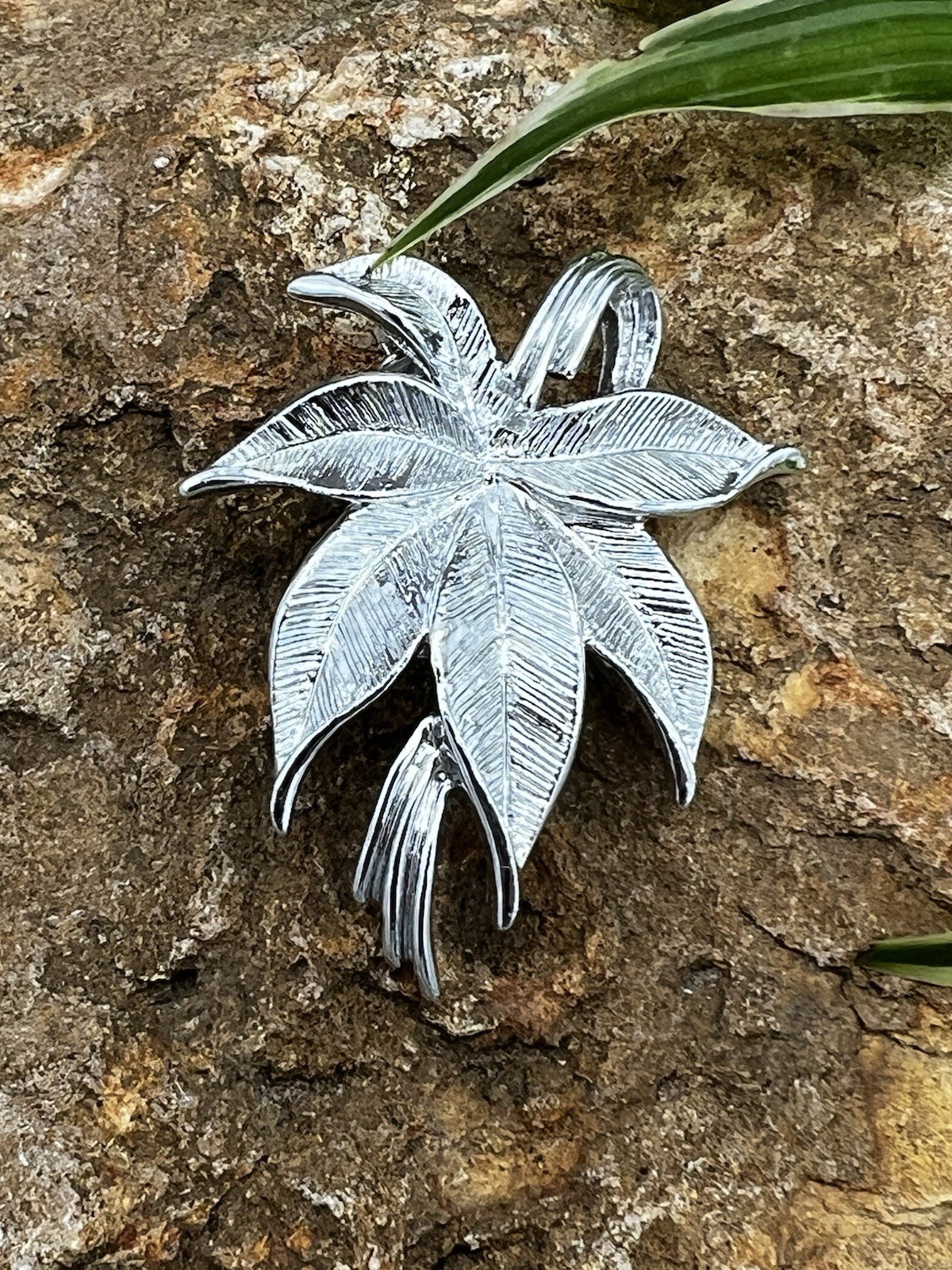 Vintage Gerry’s Leaf Brooch Silver Tone Textured Floral Pin Nature Jewelry