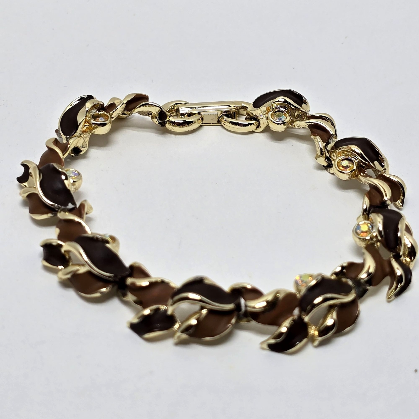VTG Gold-Tone Leaf Bracelet With Brown Enamel & Rhinestone Accents Clasp Closure