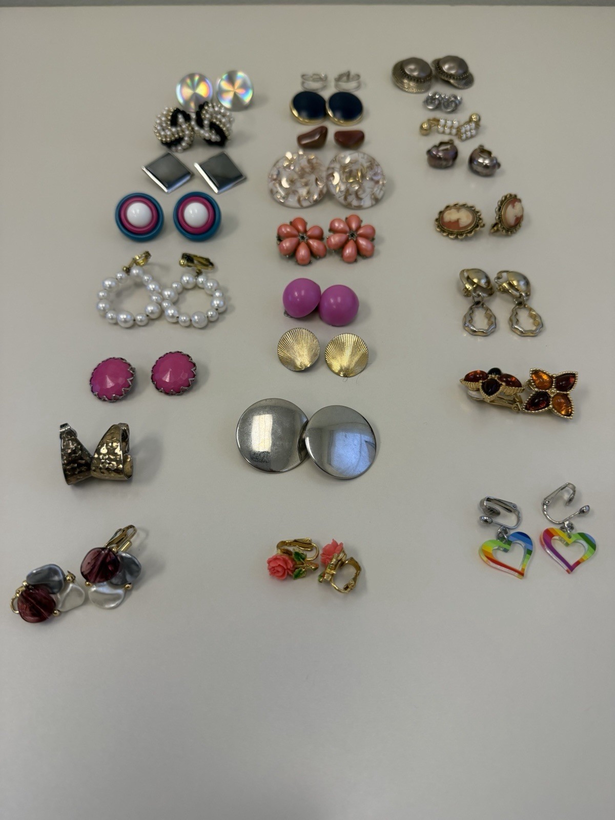 Lot Of Vintage Retro & Modern Clip On Earrings 60s 70s 80s 90s To Now 25 Pairs