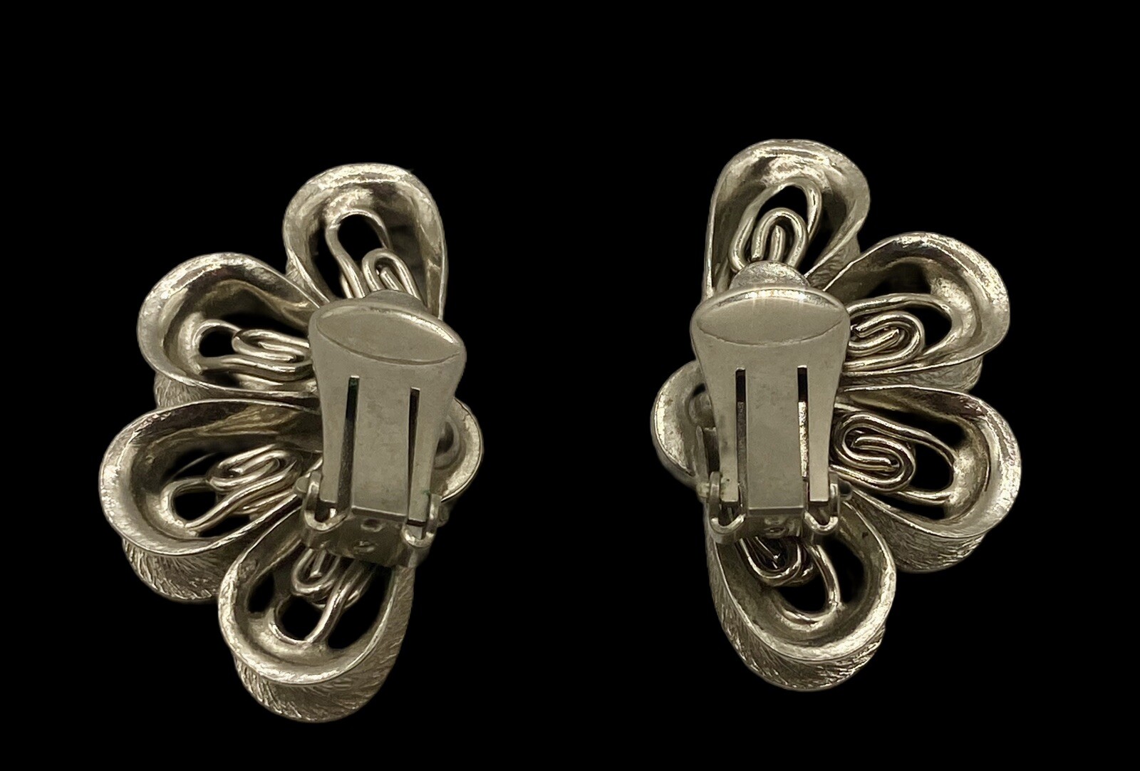Vintage Aluminum Flower Necklace Earrings Bracelet Set~Lightweight Design~1950s