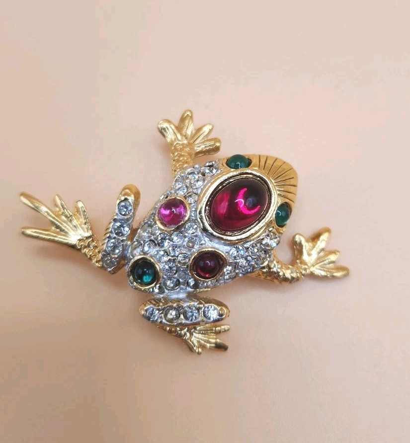 Vintage 80s Cabochon Gripoix Glass & Crystal Pavé Frog Brooch By Sphinx
