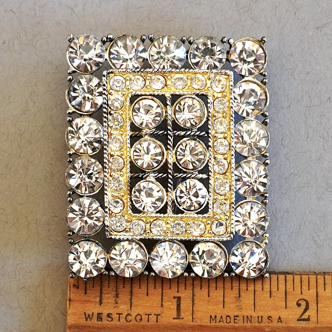 VTG 1920’s Art Deco Flapper Brooch – Prong Set Clear Glass Rhinestones 2″ x 1.5″