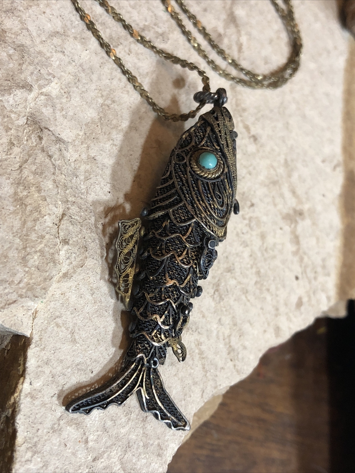 925 Sterlind Cannetille Turquoise Eyed Articulated Fish Locket Pendant Necklace