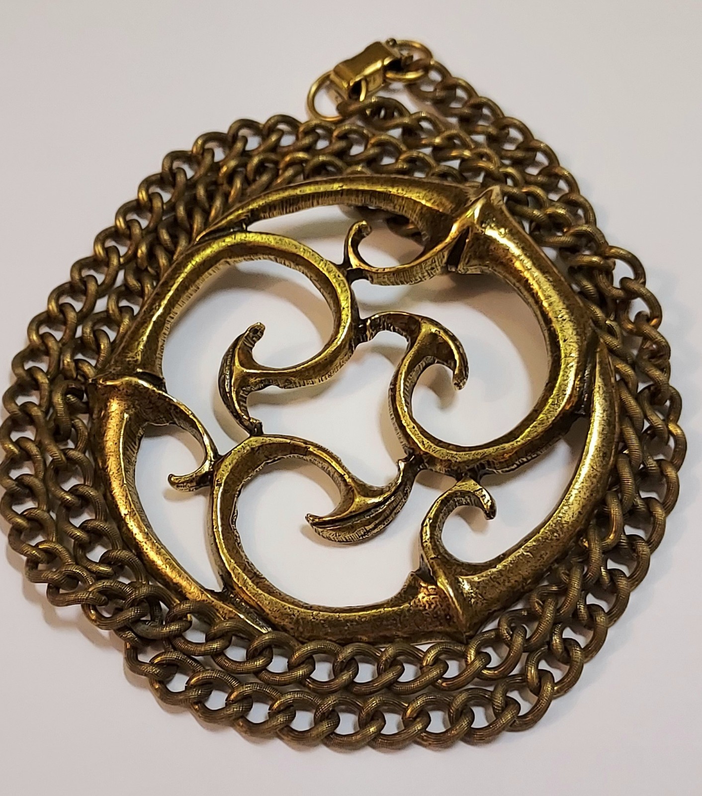 Vintage Alva Museum Replicas Necklace Celtic Knot Circle 70s Statement Gold Tone