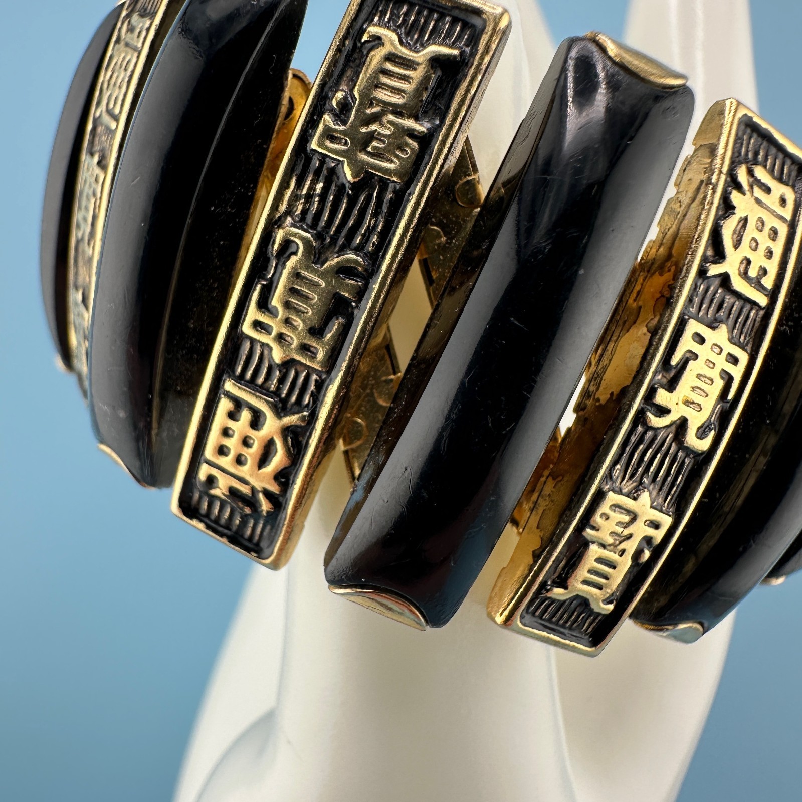Vintage Bracelet Asian Panel Bar Expandable Stretch Link Gold Tone Black Enamel