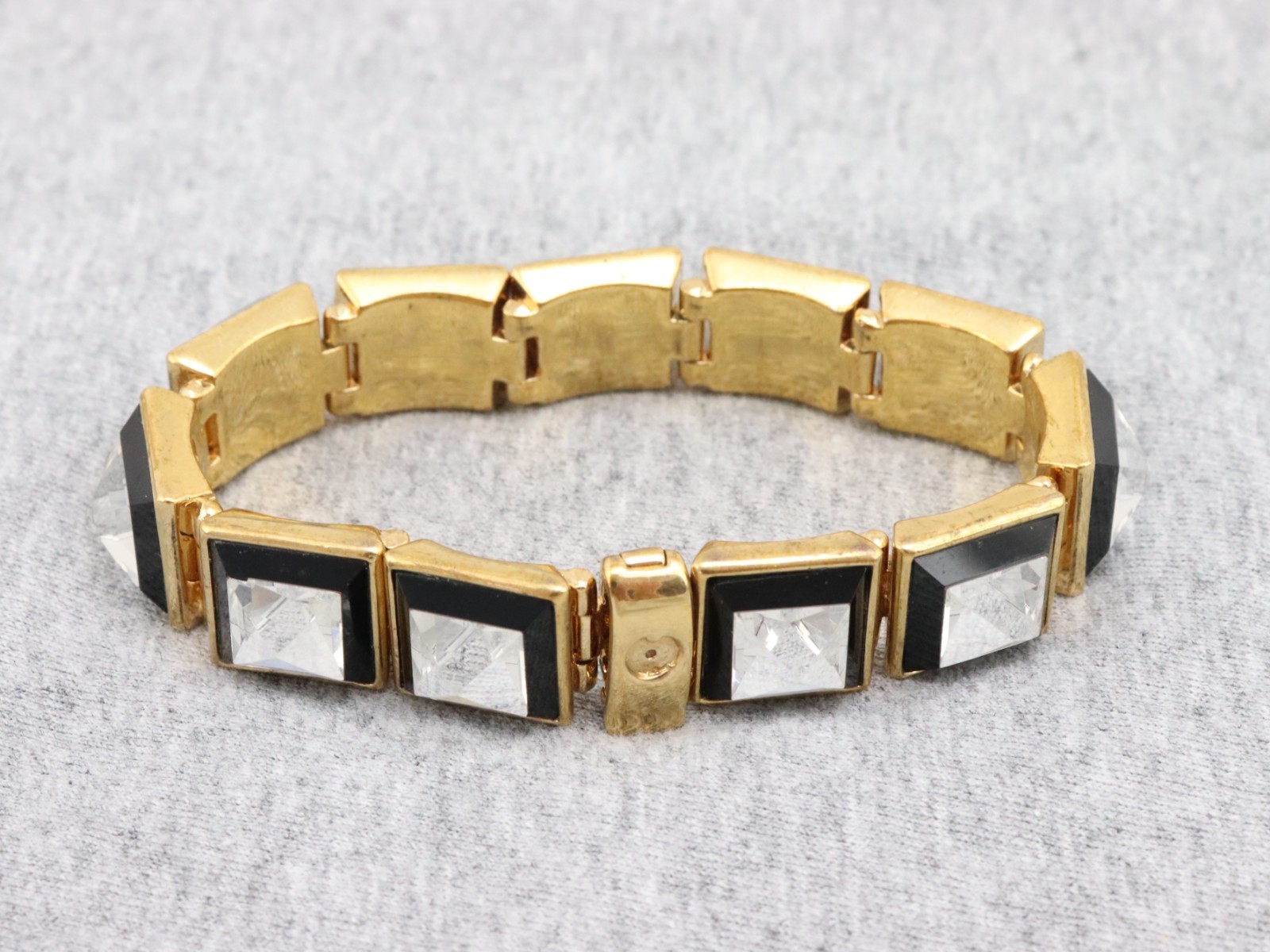 7″ Vintage Henri Bendel Square Crystal Rhinestone Clasp Bracelet Gold Tone Heavy