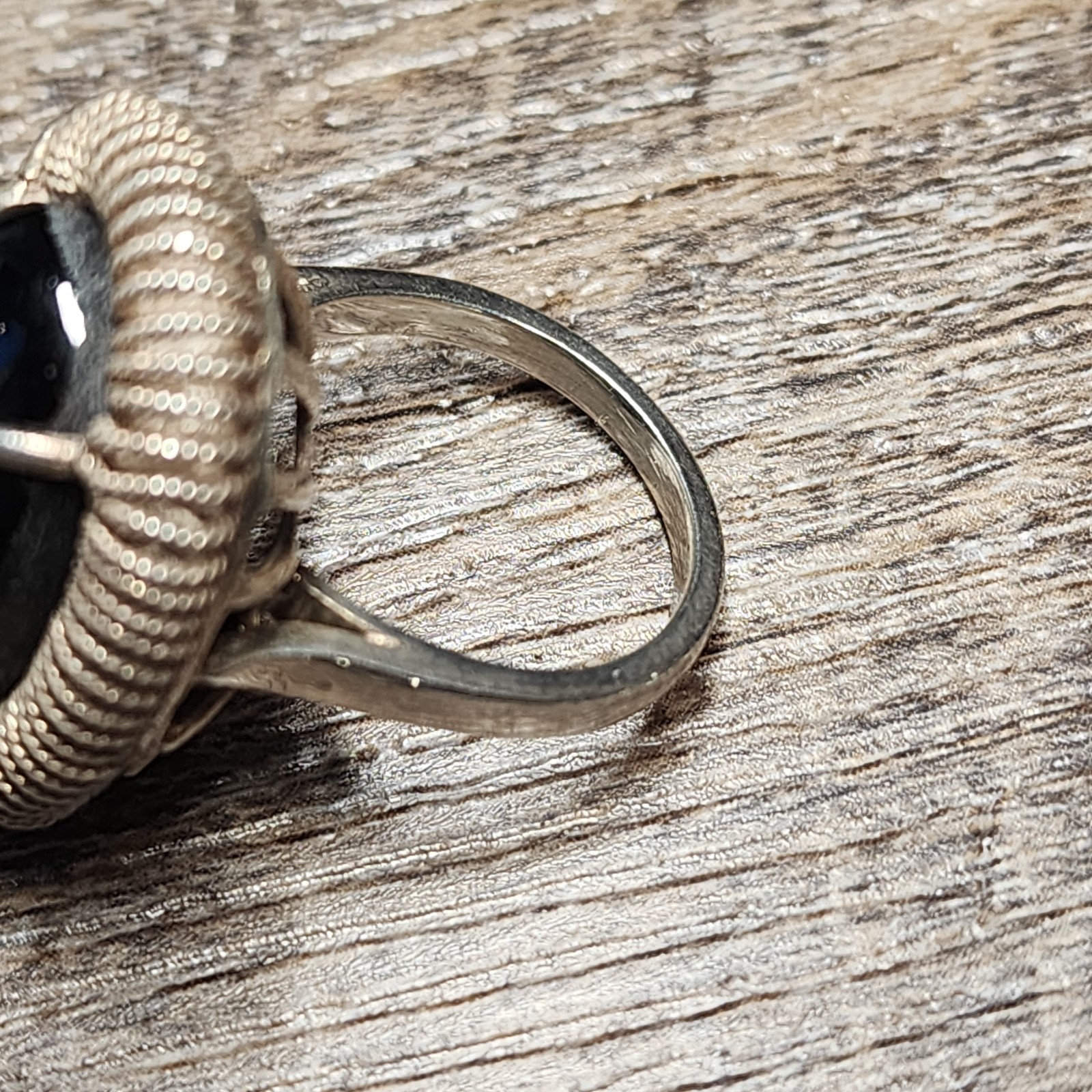 VTG Native Southern Sterling Silver – Obsidian Coiled Style Size 7.25 Ring