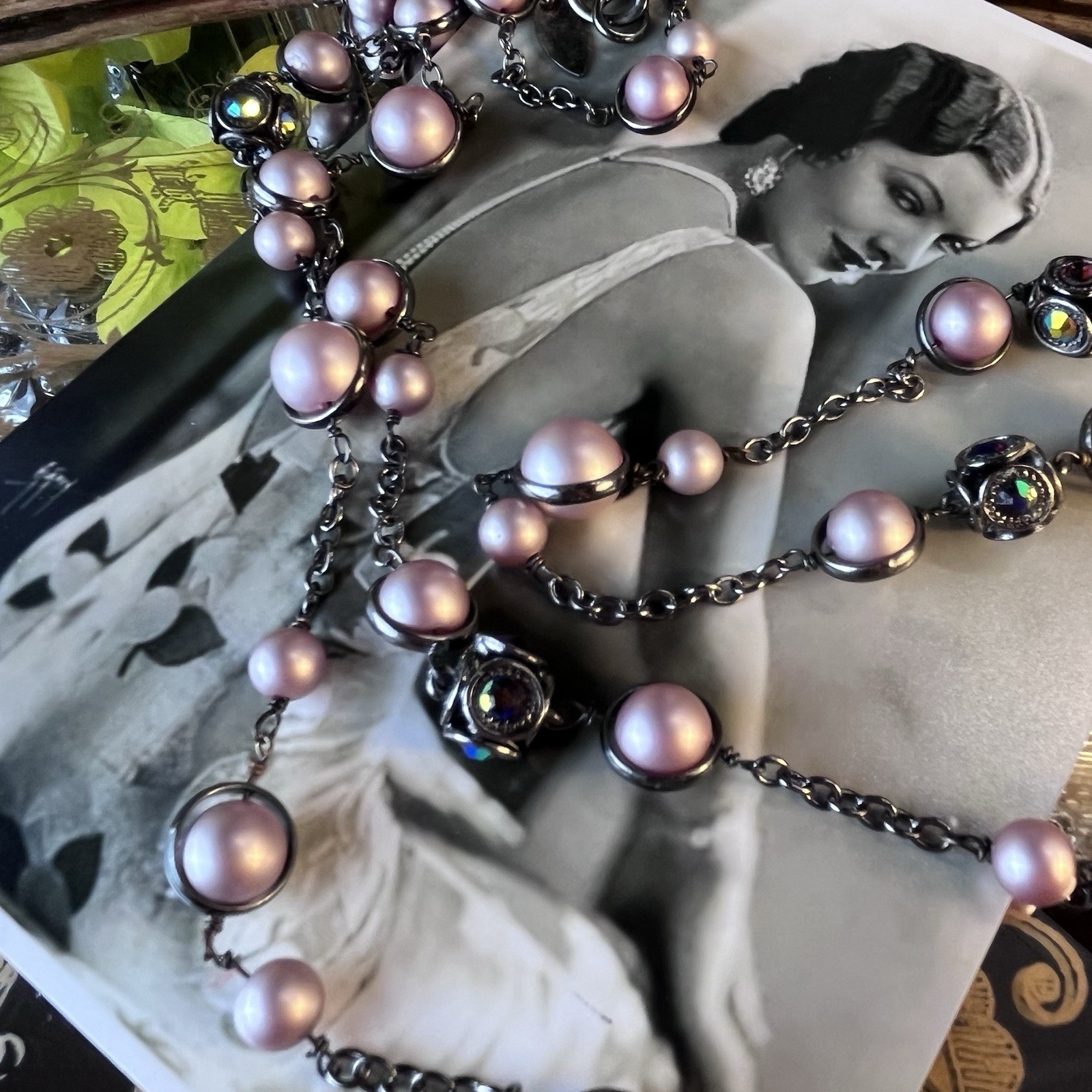 Vtg Coldwater Creek 52” Lavender Beaded Sautoir Necklace – AB Crystals -Gunmetal